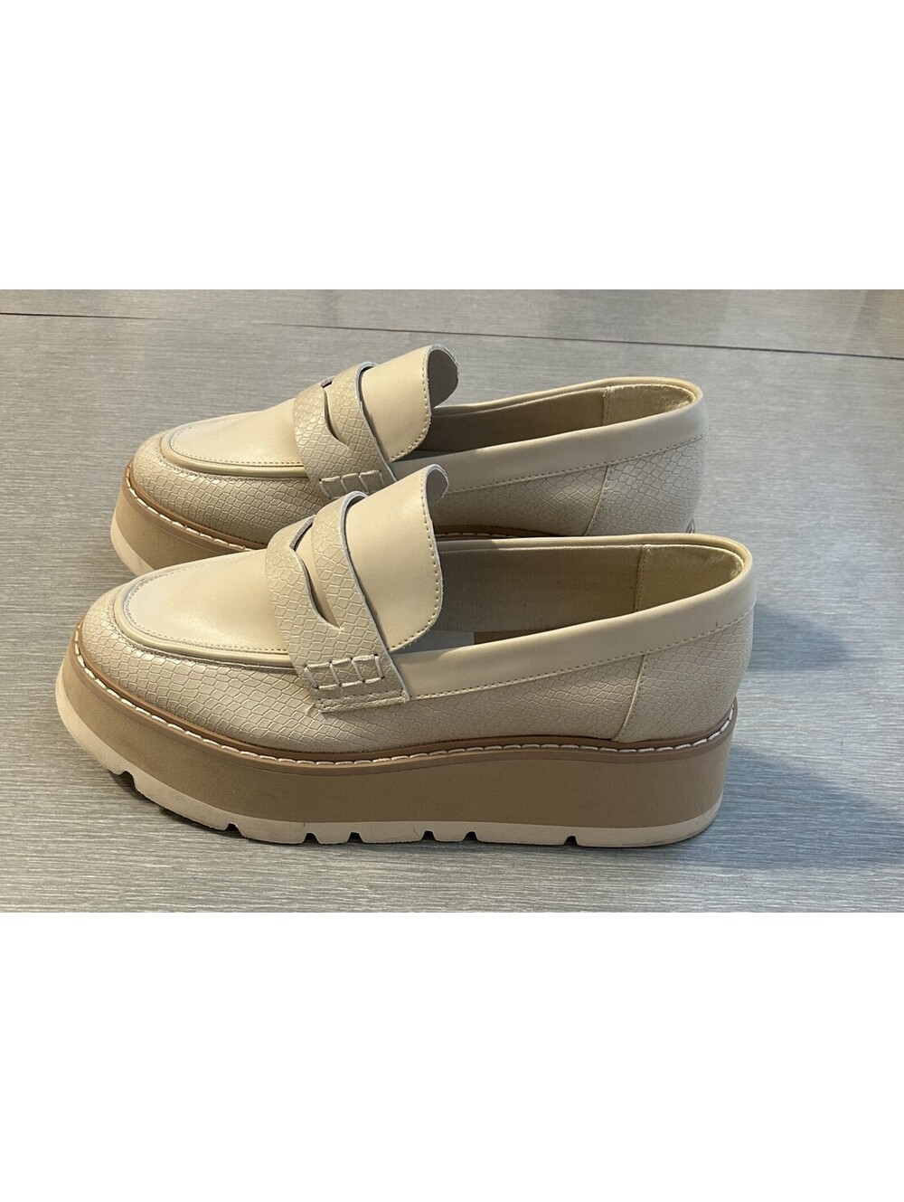 Dolce Vita Tieko Ivory Cream Chunky Lug Sole Slip on Loafers Size 8 --2" heel - Picture 2 of 6